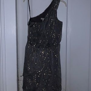 BCBG size 6 cold shoulder dress